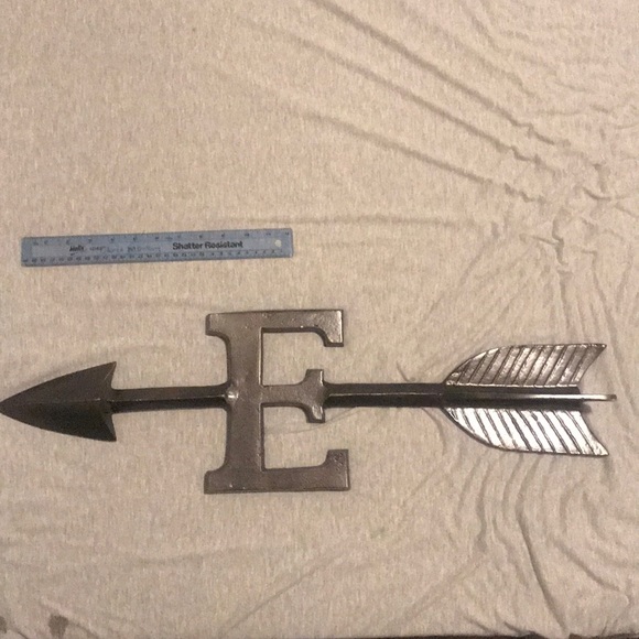 Cardinal East Metal Sign - Picture 1 of 1